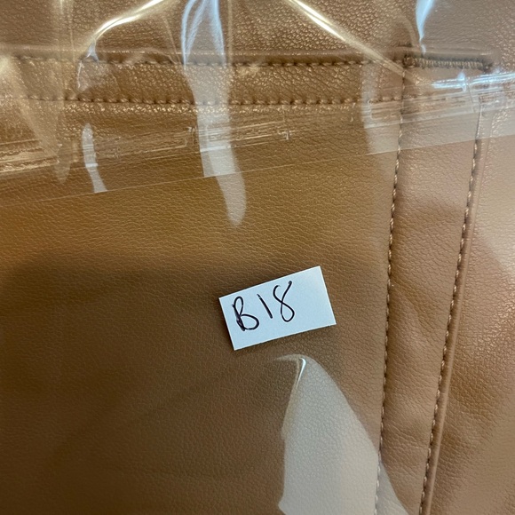 Abercrombie & Fitch Curve Love 27 4 Tan Vegan Leather Pants 90s Straight Ultra - Picture 10 of 10